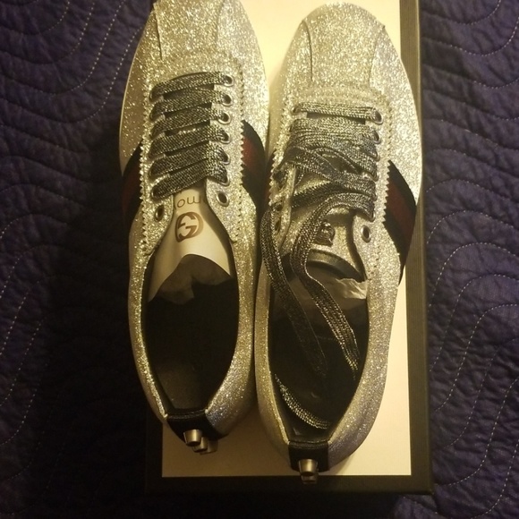 *Brand New Gucci shoes in box - Picture 3 of 8